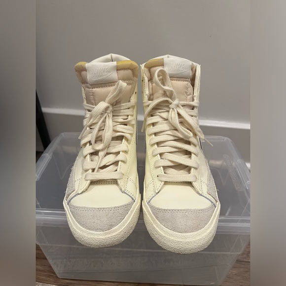Nike Blazer Mid 77 Vintage Coconut Milk Women's Size 6.5 - Picture 3 of 4
